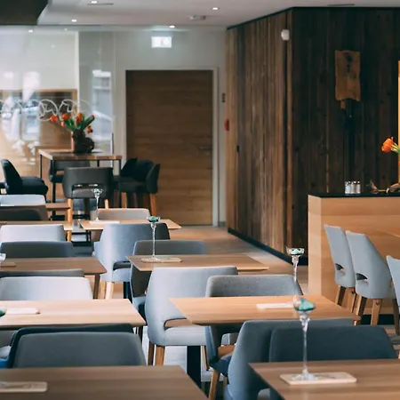 Stadthotel Haslach האסלאך אים קינזיגטאל