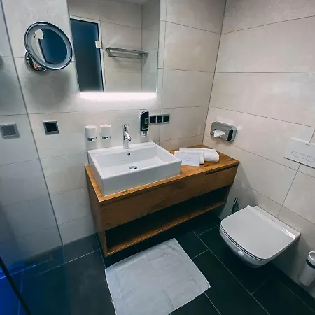 Stadthotel Haslach האסלאך אים קינזיגטאל